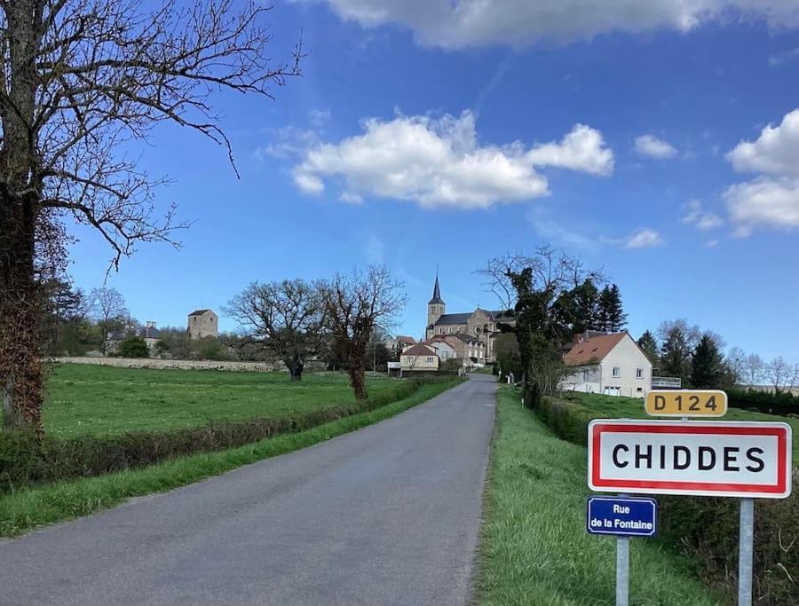 Le Gite De La Fontaine Chiddes Exterior foto
